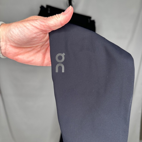 🏃‍♀️ NWOT ON Cloud Running Long Running Tights Size M - Picture 5 of 10